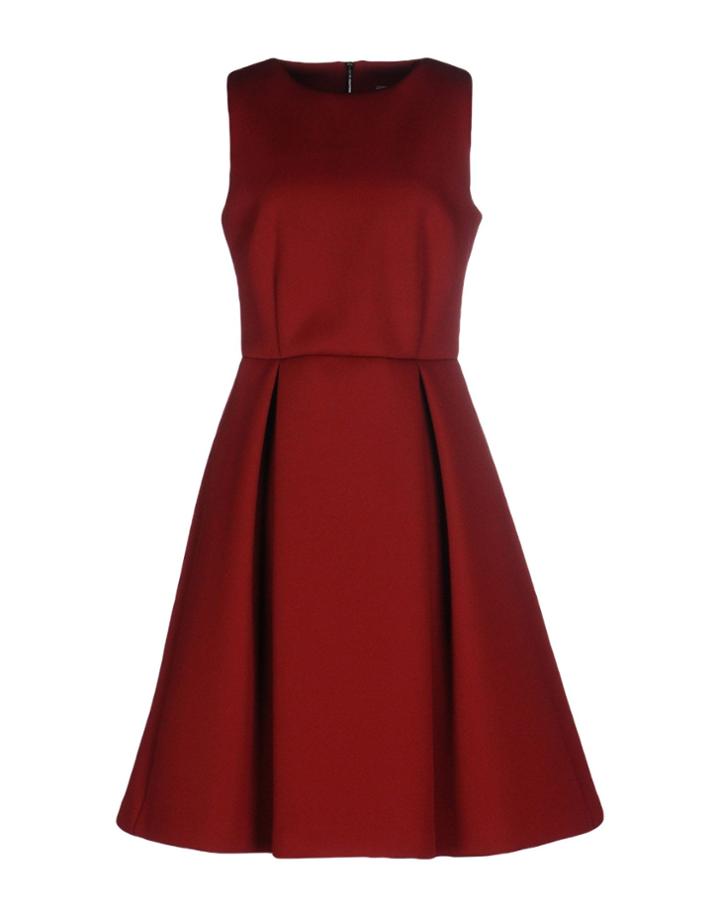 Ainea Knee-length Dresses