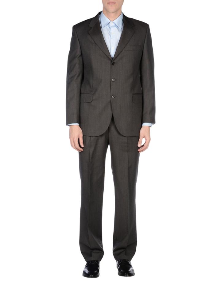 Cardenal Suits