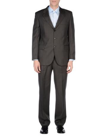 Cardenal Suits