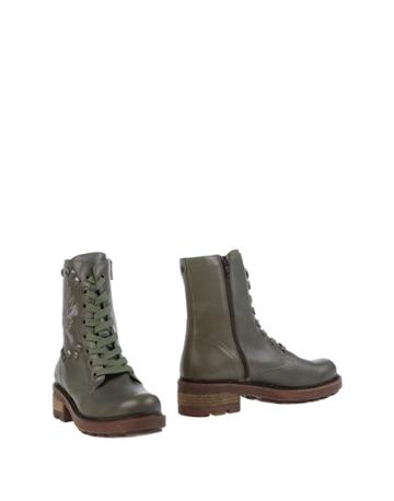 Cubanas Ankle Boots
