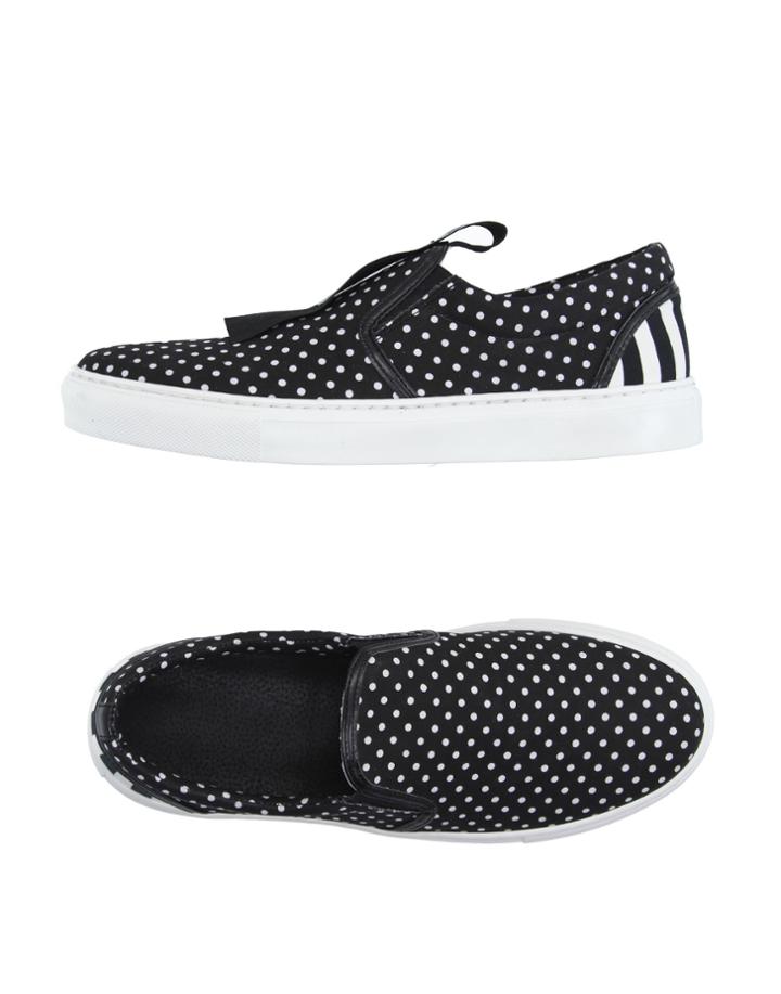 Beat Generation Sneakers