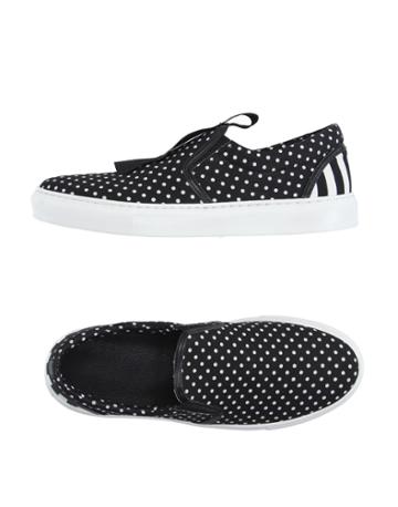 Beat Generation Sneakers