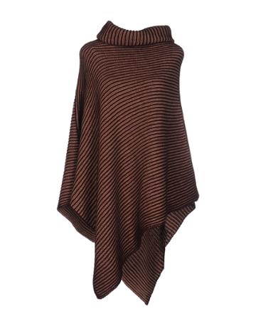 Boutique De La Femme Capes