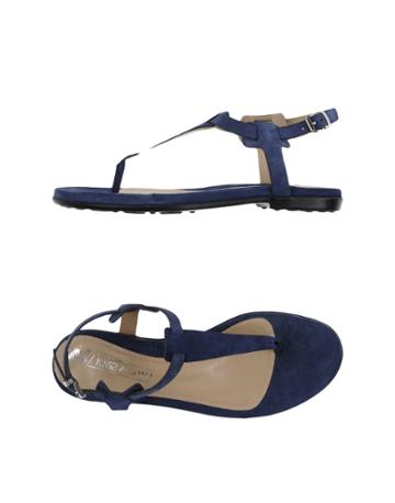 K852 & Son Toe Strap Sandals