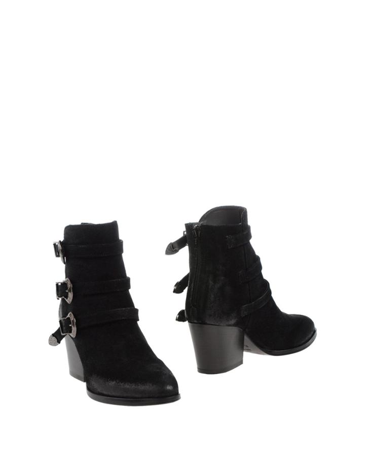 E.vee Ankle Boots