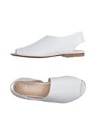 Yosh Sandals