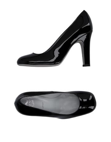 Rayne Pumps