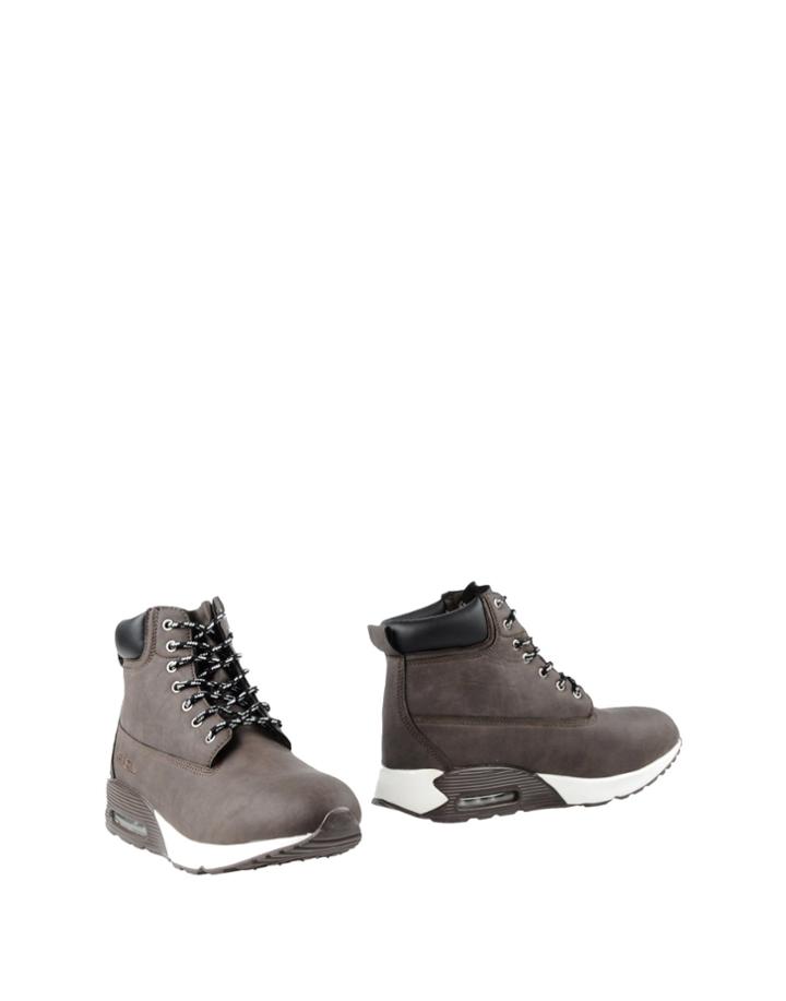 Guru Ankle Boots