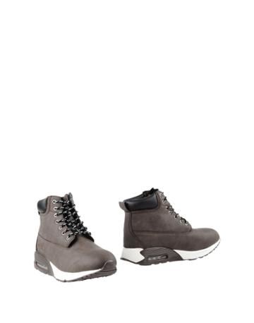 Guru Ankle Boots