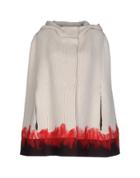 Eys Capes