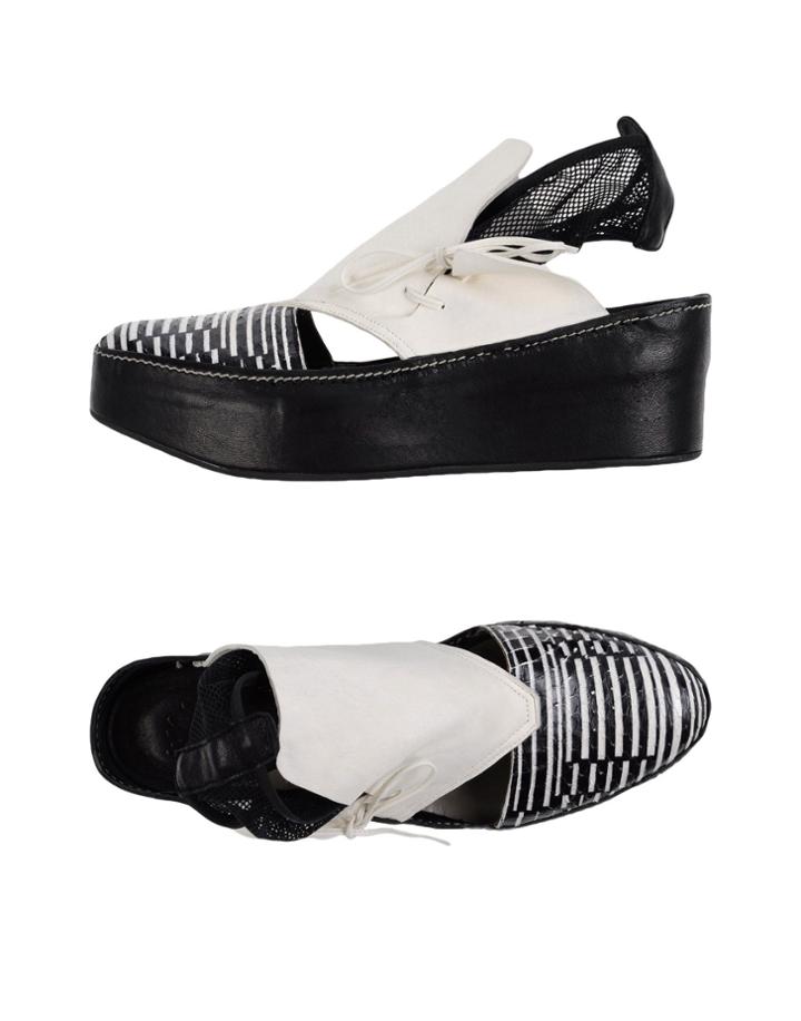 Ixos Loafers
