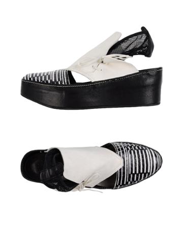 Ixos Loafers