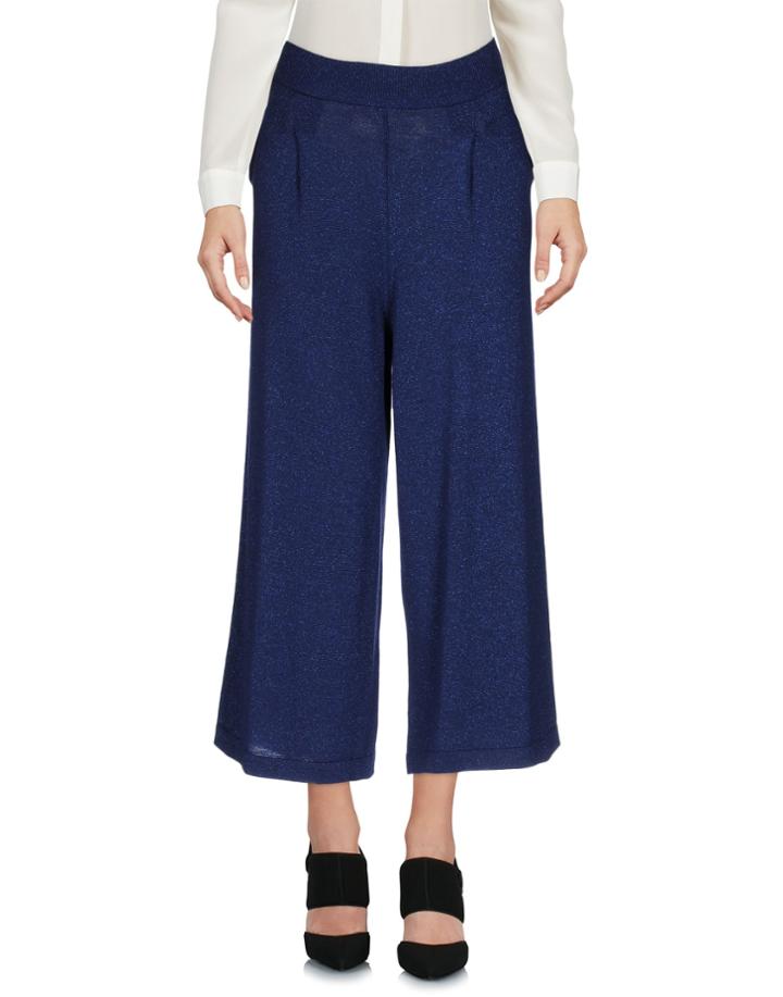 Chiara Bertani 3/4-length Shorts