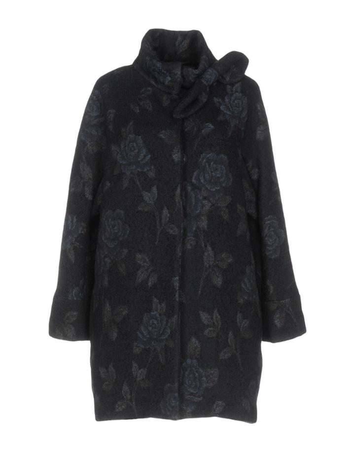 Via Dei Ciclamini Coats
