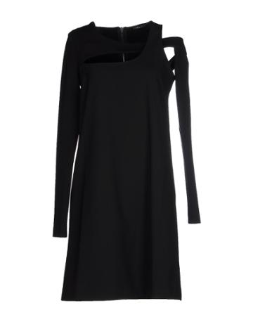 Minimal To Short Dresses