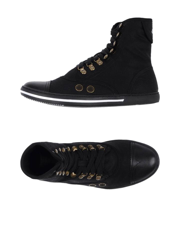 Gram Sneakers
