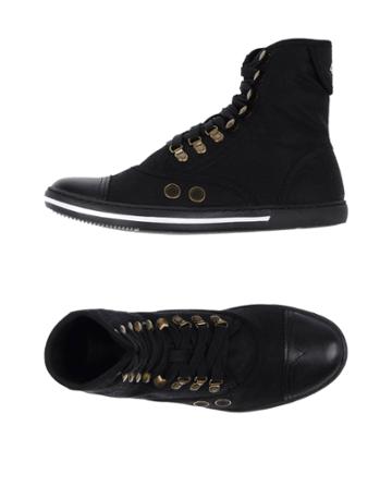 Gram Sneakers
