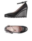 Le Babe Pumps