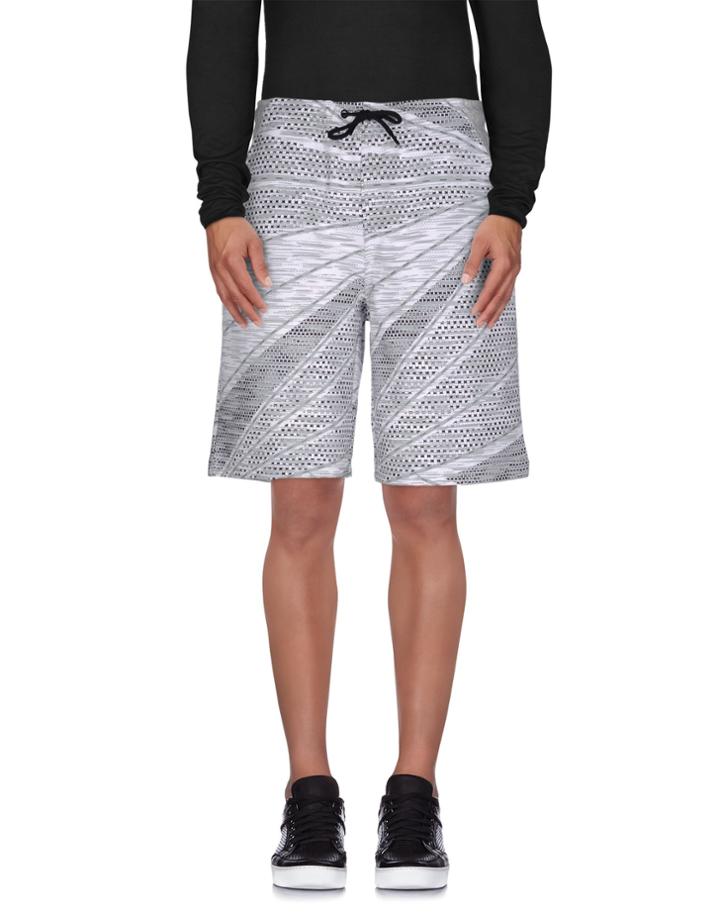 Staple Design Bermudas