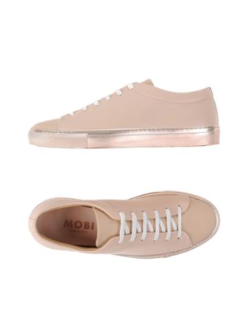 Mobi Sneakers