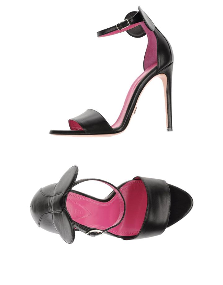 Oscar Tiye Sandals