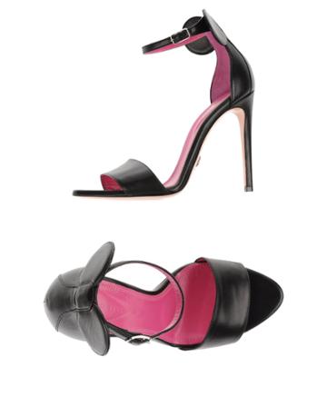 Oscar Tiye Sandals