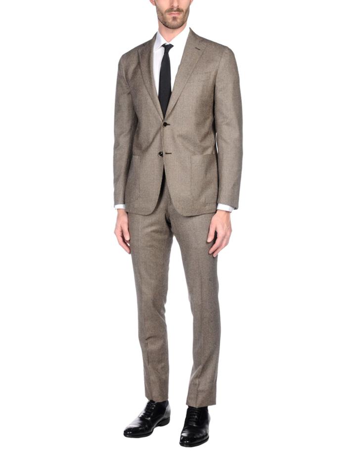 Artusa Suits