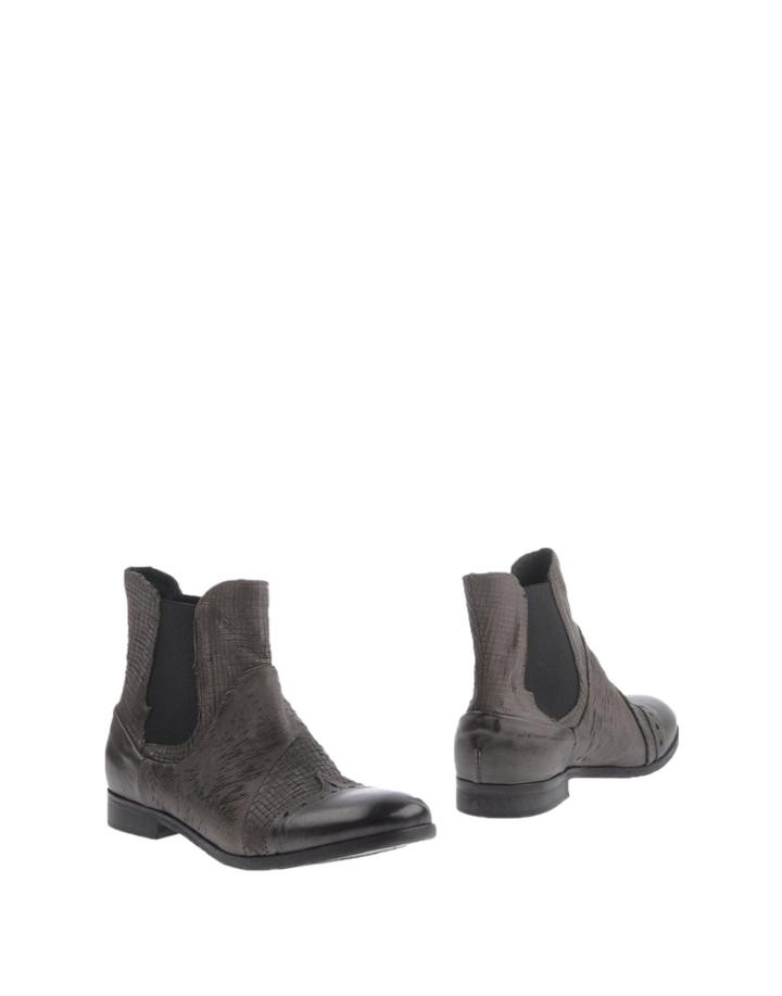 1725.a Ankle Boots