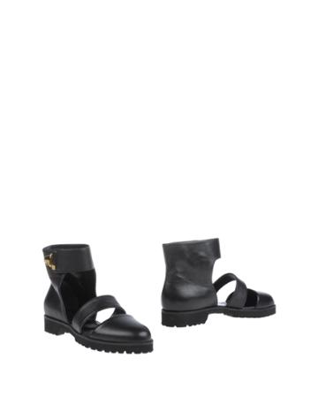 Trenta 7 Ankle Boots