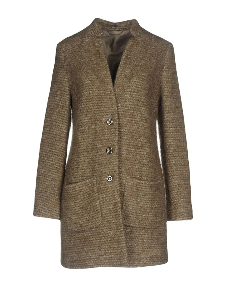Gustav Coats