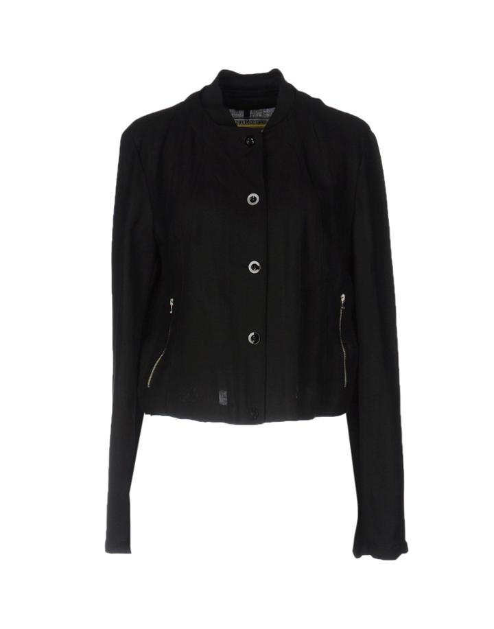 Caract Re Aria Blazers