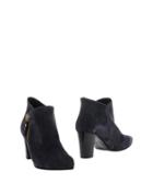 Moda Di Fausto Booties