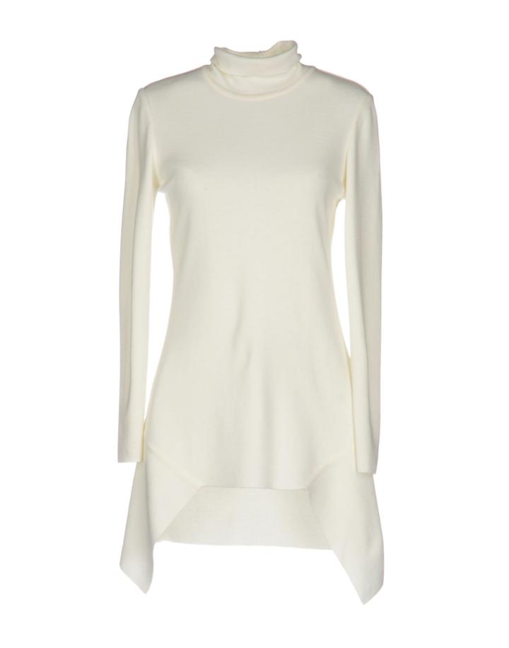 Es'ti Turtlenecks