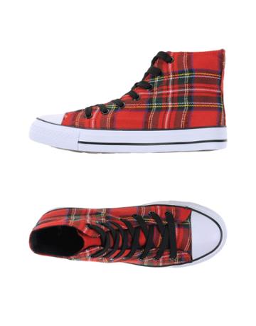 Engye Sneakers