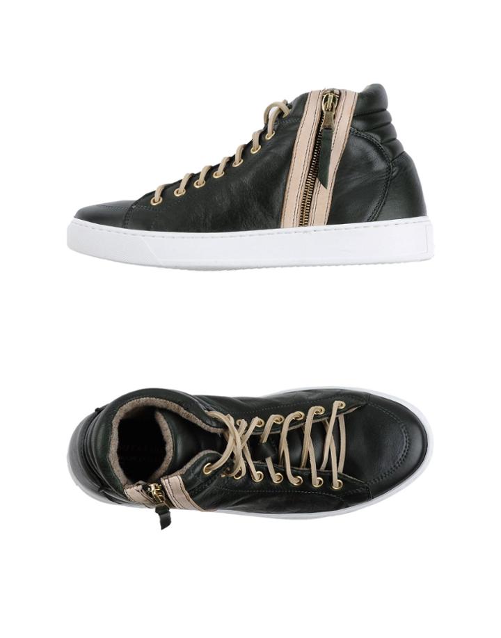 Daniela Fargion Sneakers