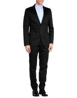Frankie Morello Suits