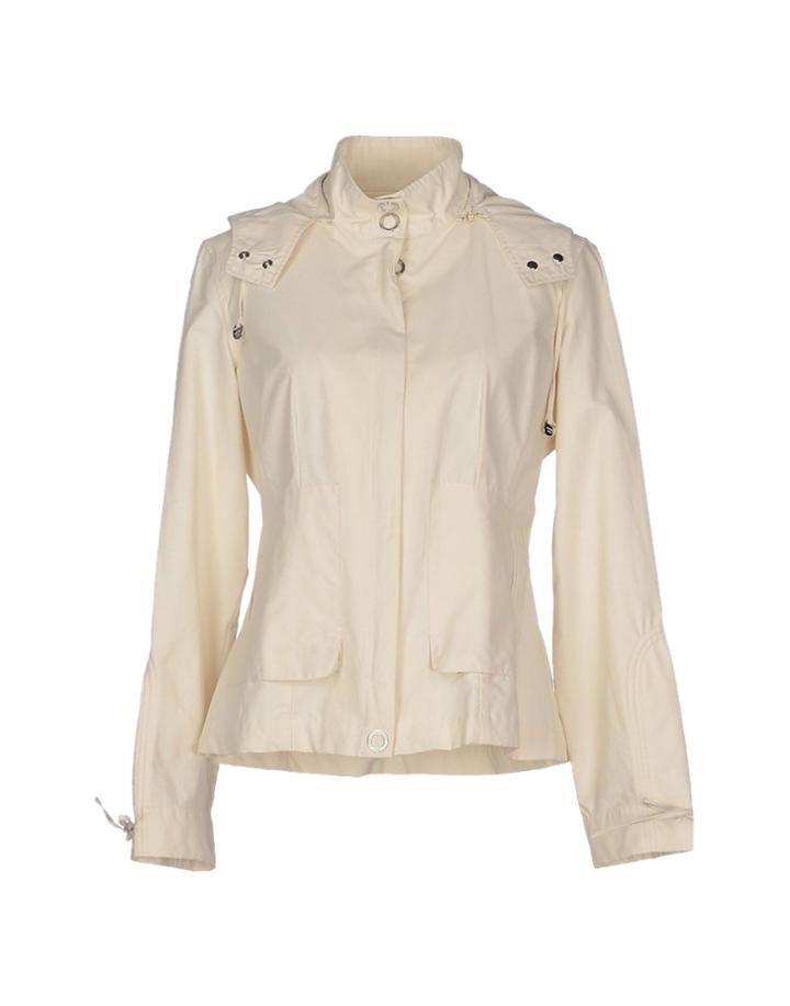 Caract Re Aria Jackets