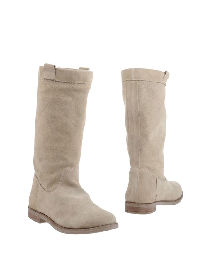 Ales A Boots