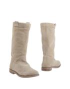 Ales A Boots