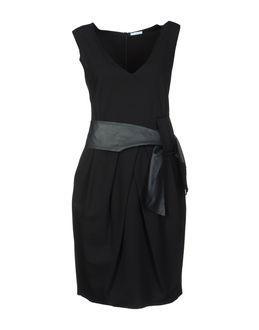 La Kore Knee-length Dresses