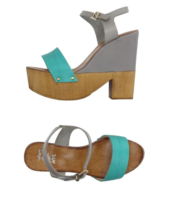 Vint Age Sandals