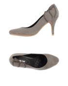 Trendy Too Pumps