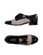 18 Kt Lace-up Shoes
