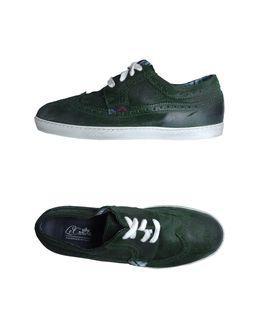 Le Crown Sneakers