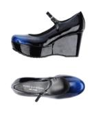 Poins Quintana Pumps