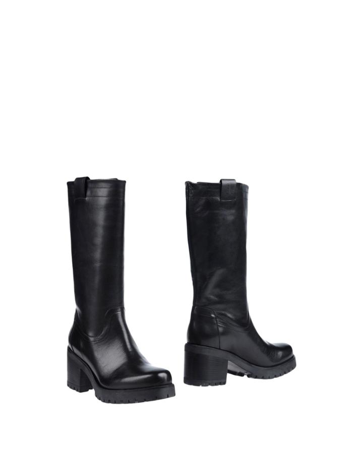 Archive Boots
