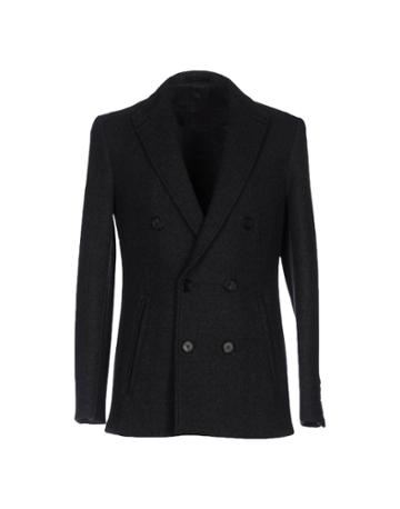 Zsaint Coats