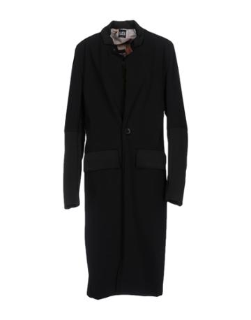 Les G Om Tries Overcoats