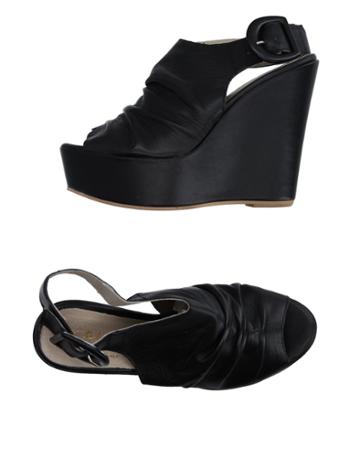Taleja Sandals