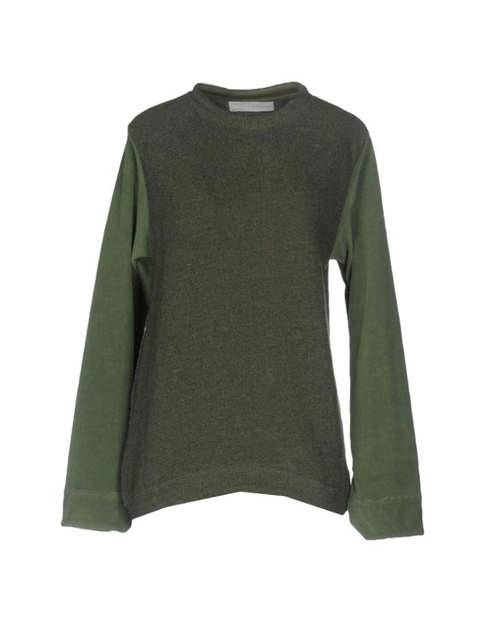 W Ate R Sweatshirts